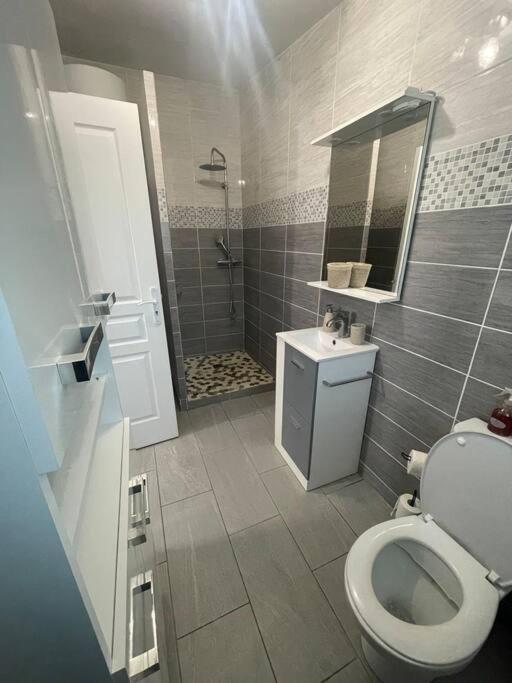 Appart T2 Proche Aeroport Roissy Apartamento Tremblay-en-France Exterior foto