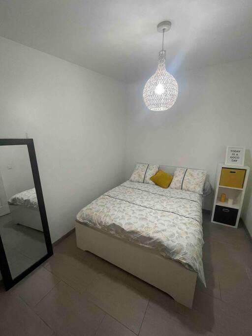 Appart T2 Proche Aeroport Roissy Apartamento Tremblay-en-France Exterior foto